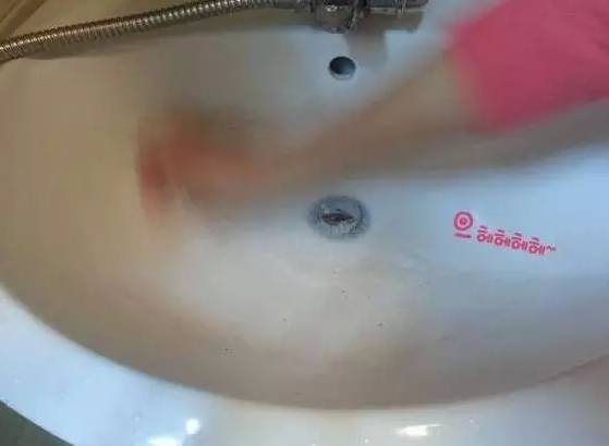 洗手台发霉发黄怎么办，这样做立马干净如新！(图5)